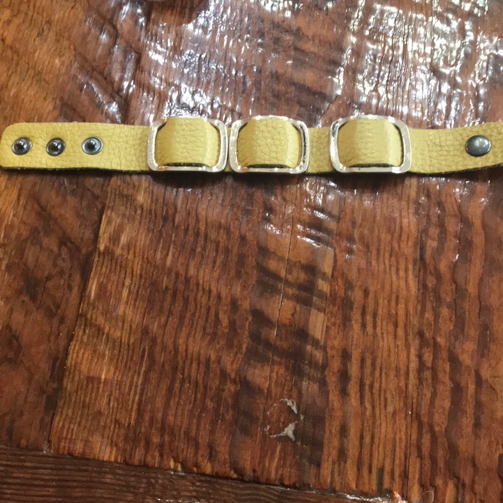 Yellow adjustable bracelet
